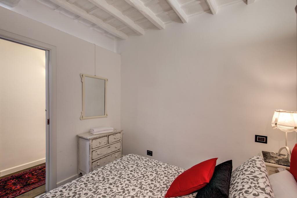 Campo De' Fiori Stylish White Apartamento Roma